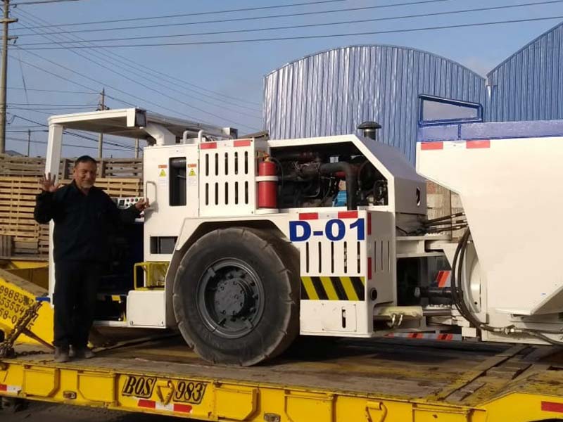 DERUI delivered two units of special underground dump trucks to Peru