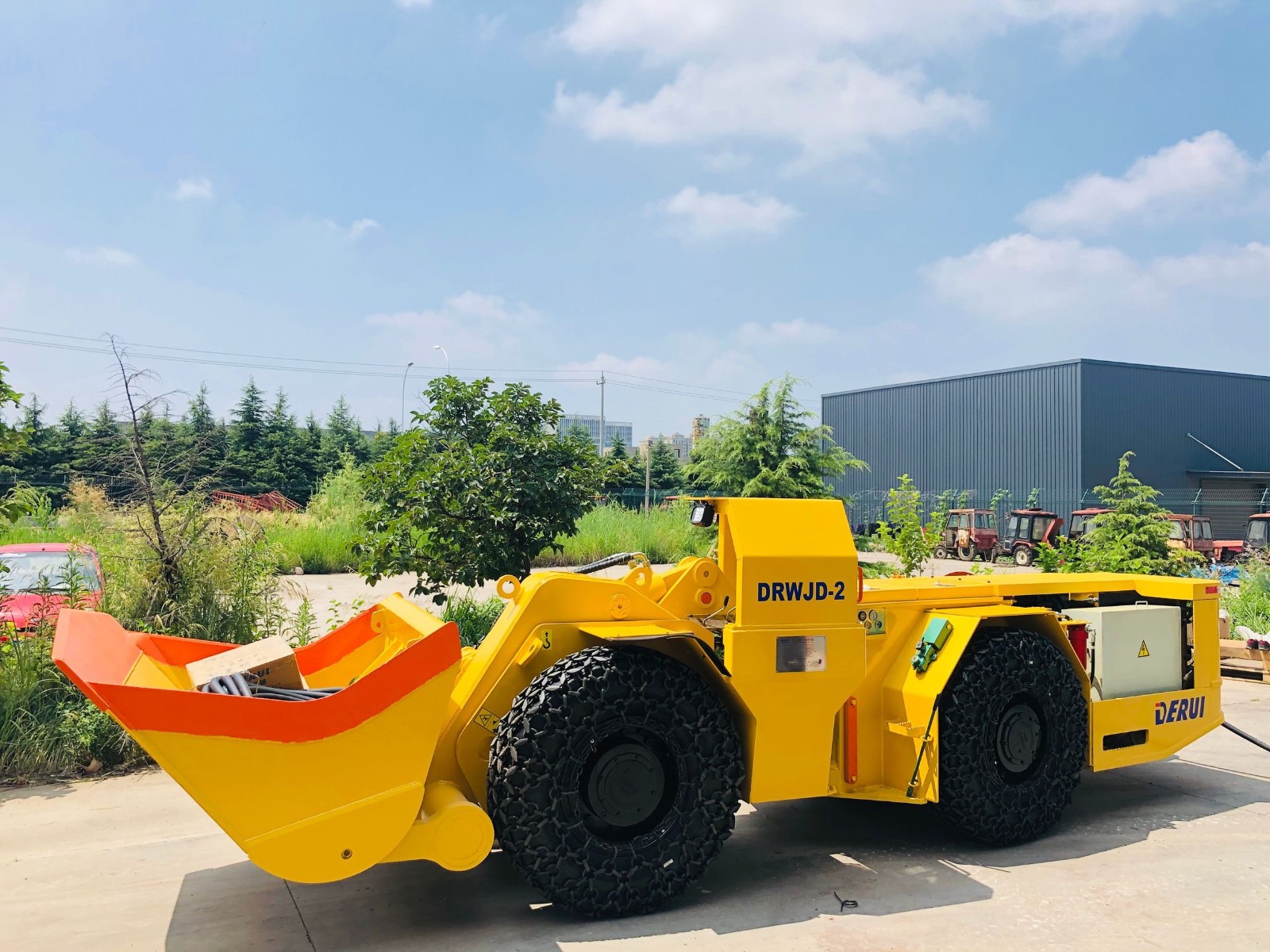 DERUI deliver 2.0 CBM electric powered LHD loader