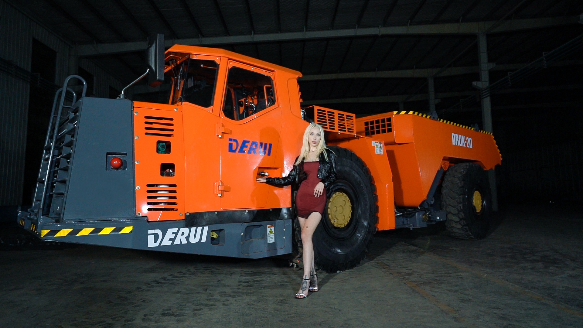 DERUI launch the new generation of  underground truck with 20 ton payload