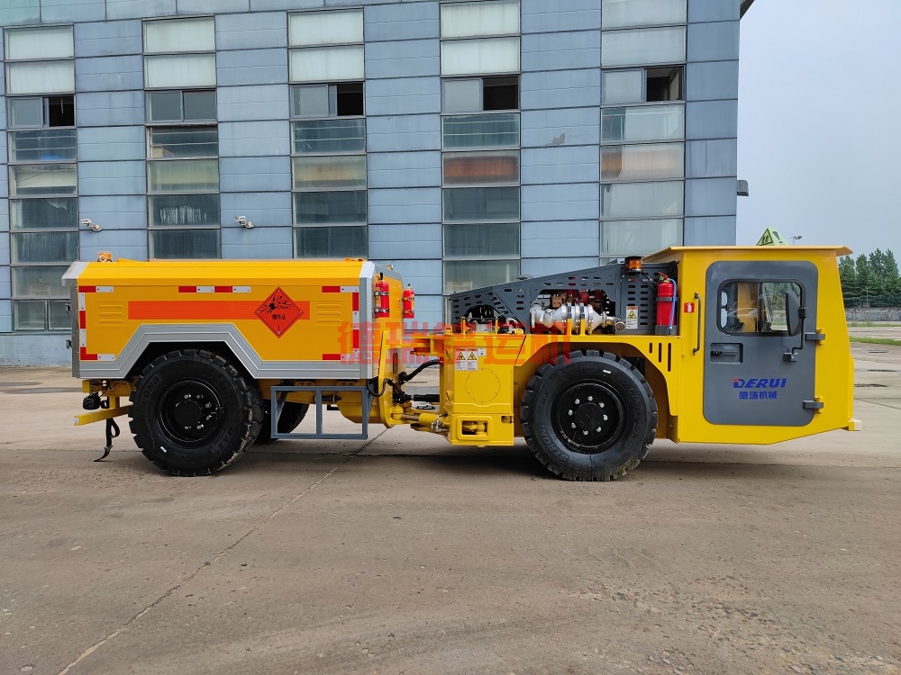 Detonator transport