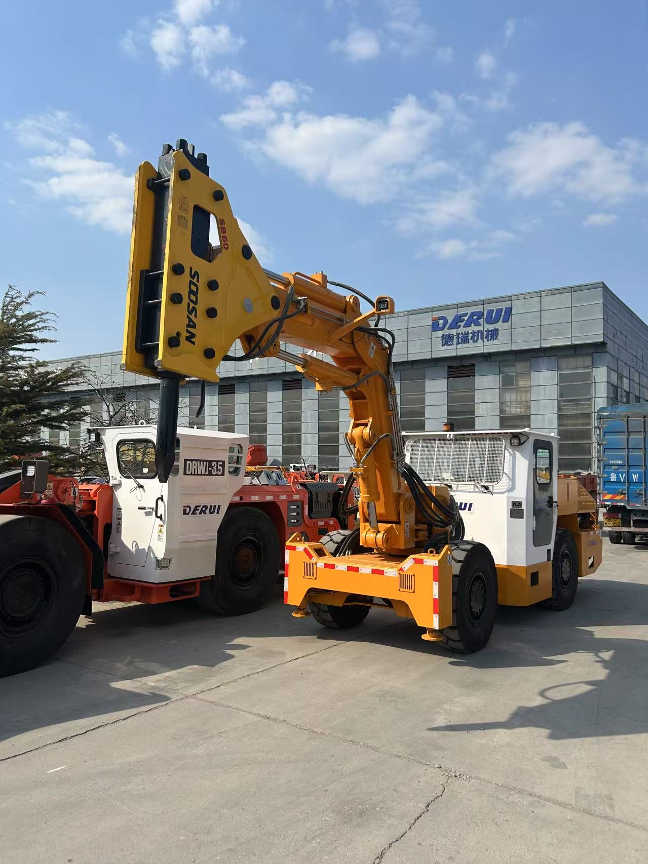 Underground Hydraulic Breaker